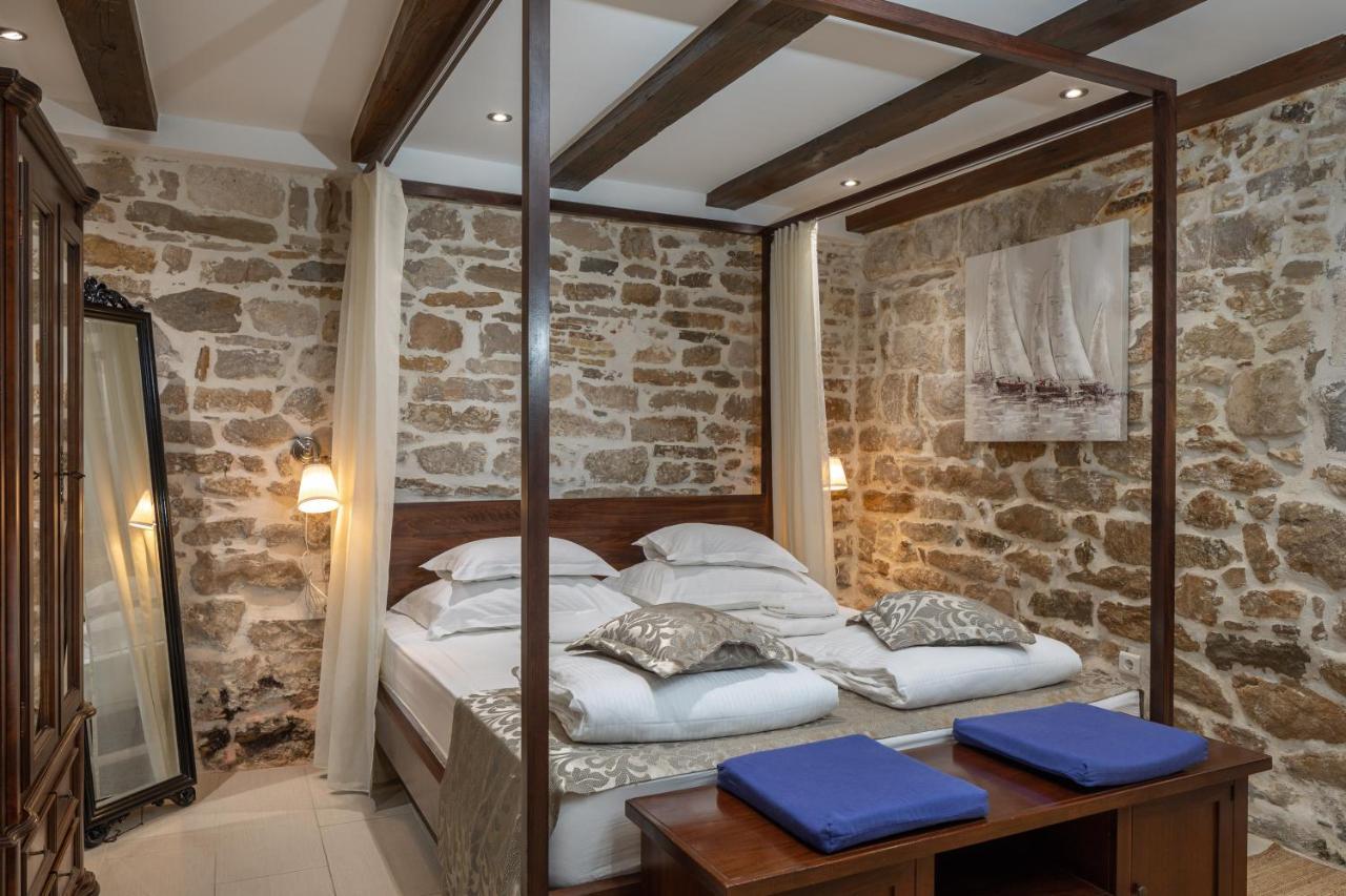 Guest house Awesome Stone House 4*